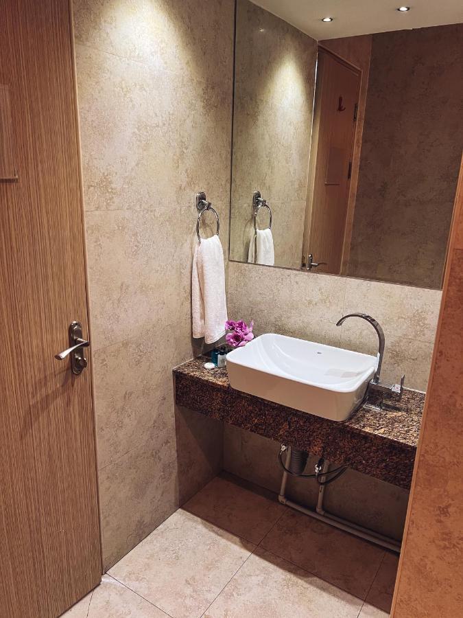 It Hotel Tumanyan Street Yerevan Exterior photo