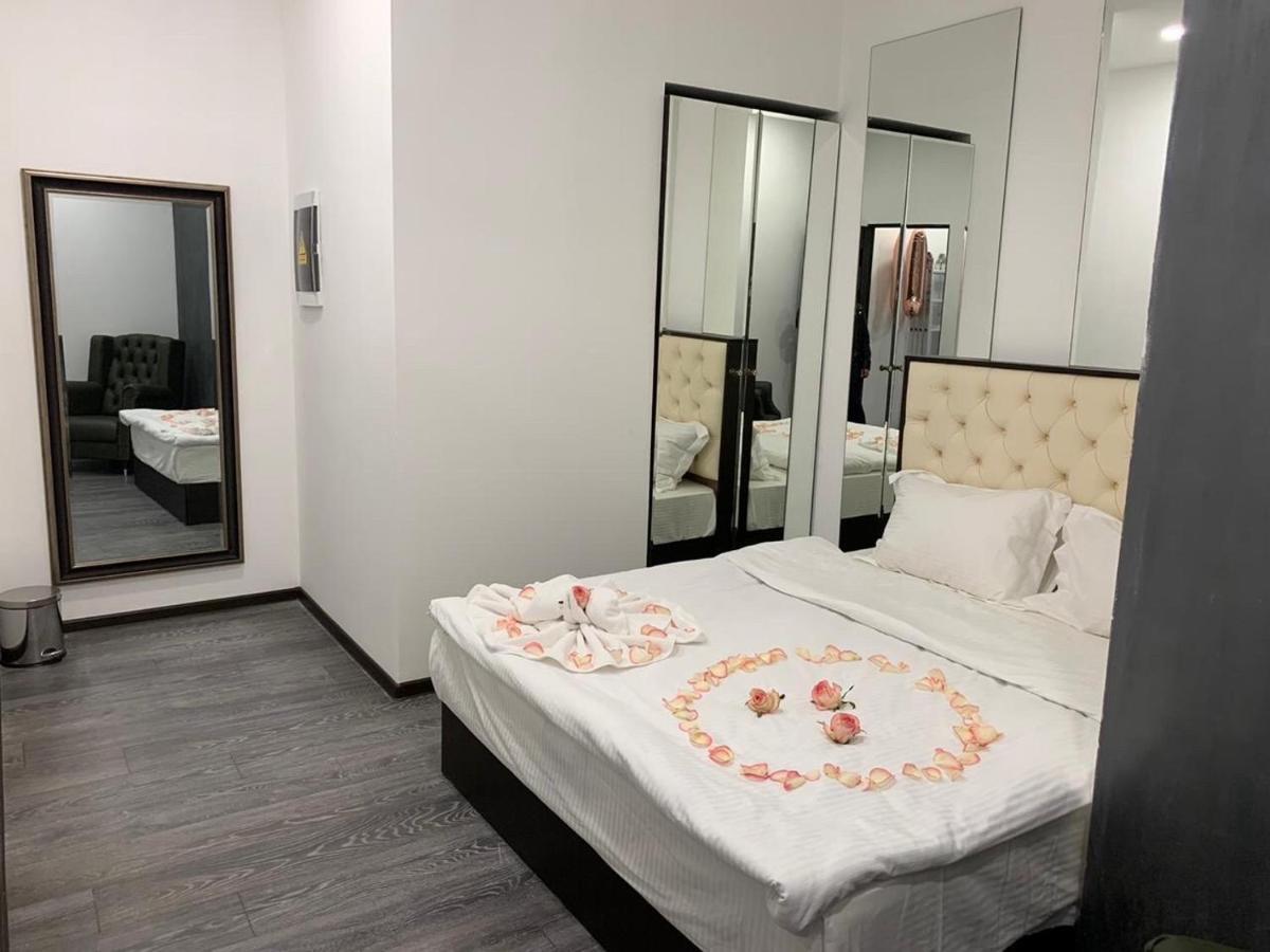 It Hotel Tumanyan Street Yerevan Exterior photo
